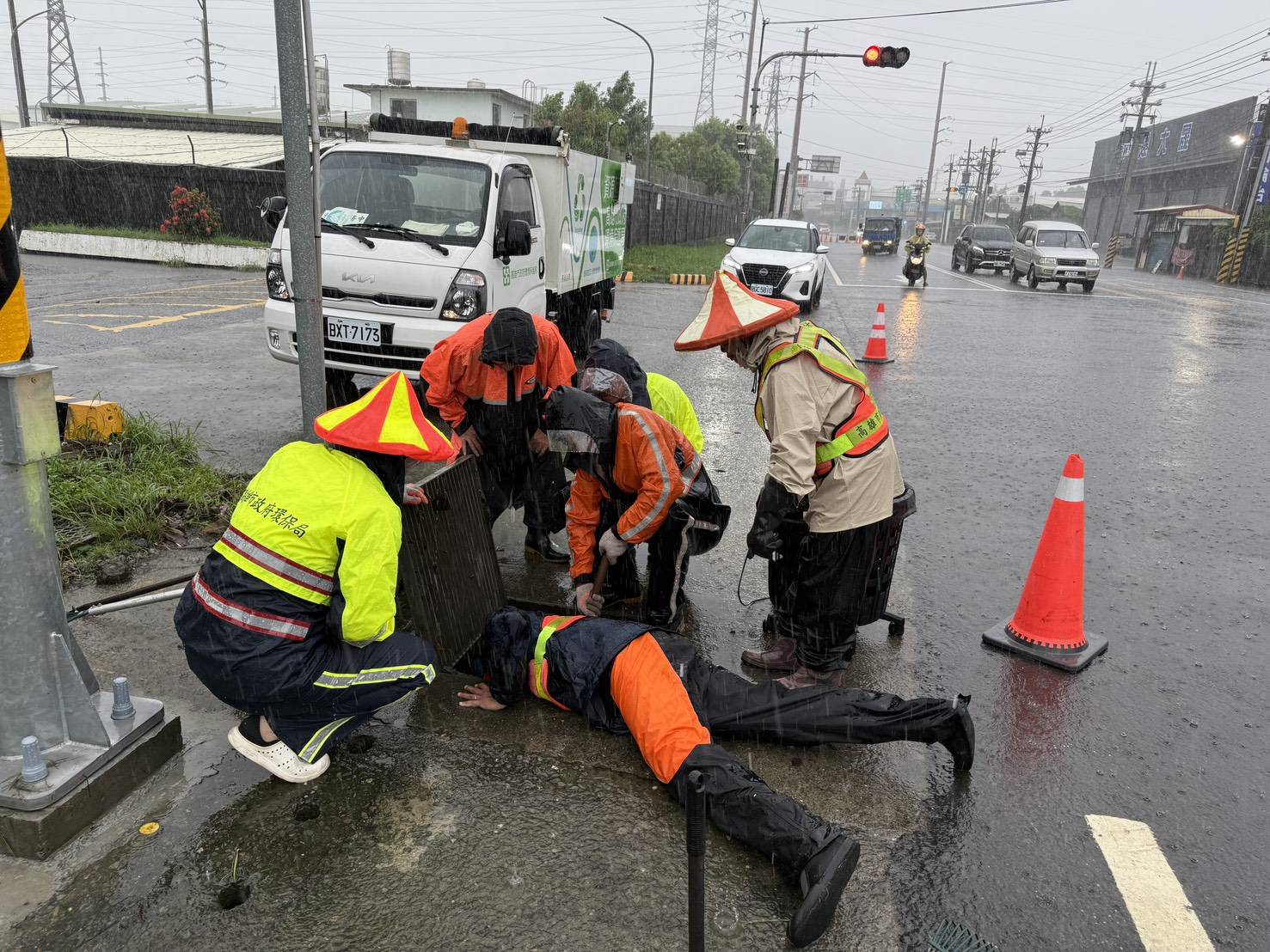 環保局清潔隊 全力復原市容環境  守護市民安全