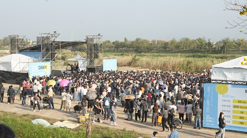 吸引逾12萬人次共赴嘉義市 「潮風鈴・黃花瘋音樂市集」二日限定的獨「嘉」音樂市集