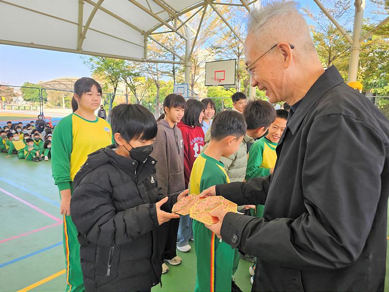 幫助孩子安心就學 嘉義市喜迎開學日!免費教科書、班班有鮮奶