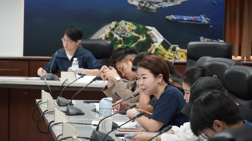 news photo