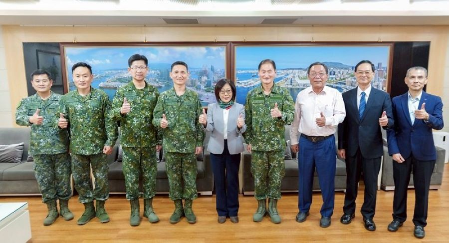 新任八軍團指揮官劉暐欣拜會 康議長：有指揮官坐鎮、市民更安心