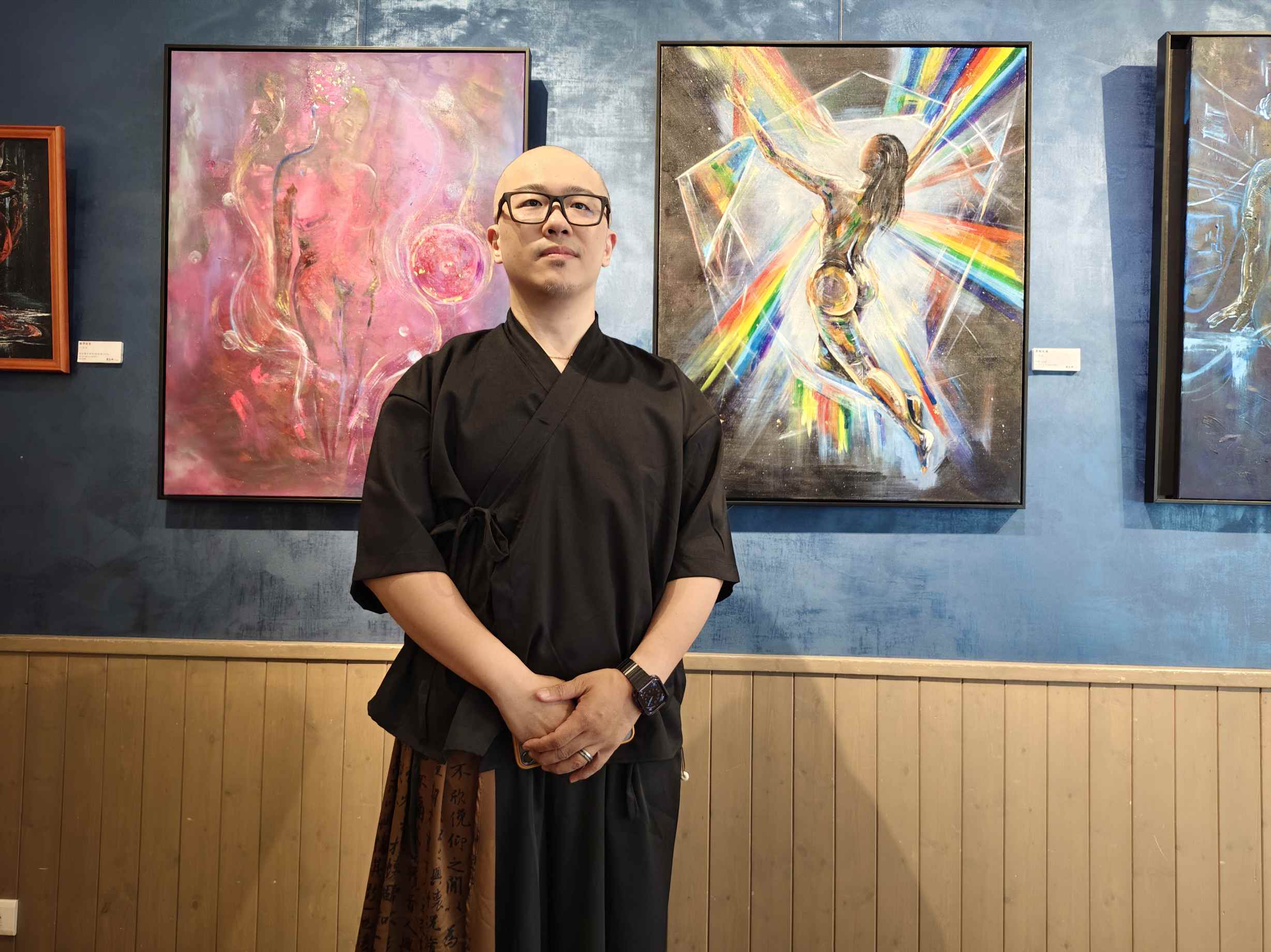 《浮光中的拉扯》王靖鋒個人創作展 ——女性主體的生理感知與記憶軌跡