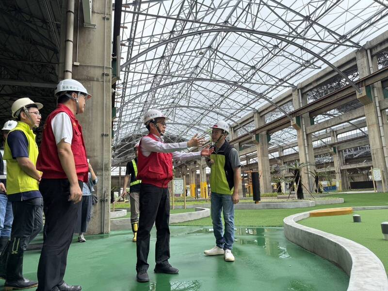 中度颱風巴威來襲　林欽榮副市長視察高雄親子遊樂園區防颱整備