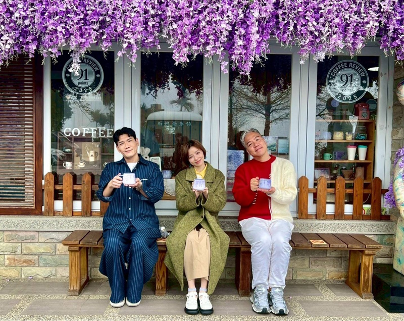 嘉義山城化身紫色花廊邀旅人春遊賞花 瑞里紫藤花浪漫綻放