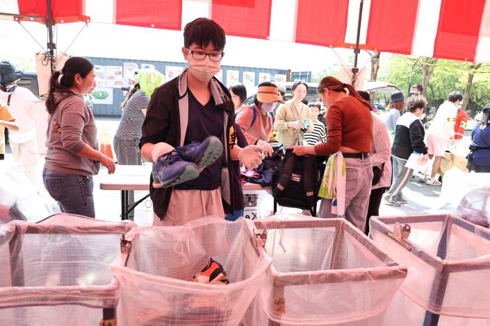  台南市府發起募集舊鞋送非洲