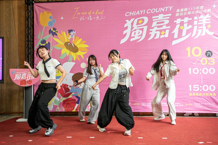 news photo