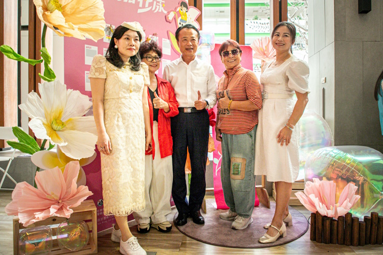 news photo