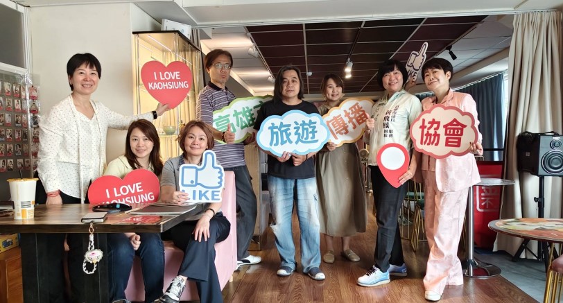 母親節新過法！講座、占卜與拍立得留影　民眾直呼超有意義