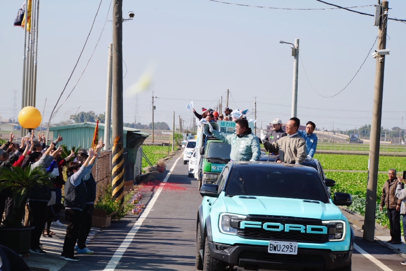 立委蔡易餘完成嘉義18鄉鎮市車隊掃街 展現全力衝刺的拚戰決心