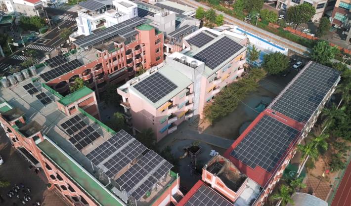 臺南推動公有屋頂光電收益5千萬元