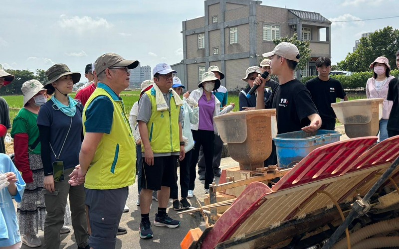 桃園郵局舉辦「郵愛田園」公益體驗 串聯青農與保戶將愛心化為弱勢糧食