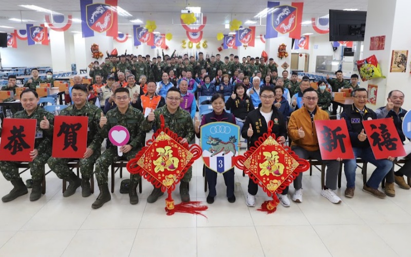 頭份市春節前夕勞軍　    羅雪珠率各界赴斗煥坪營區致贈加菜金