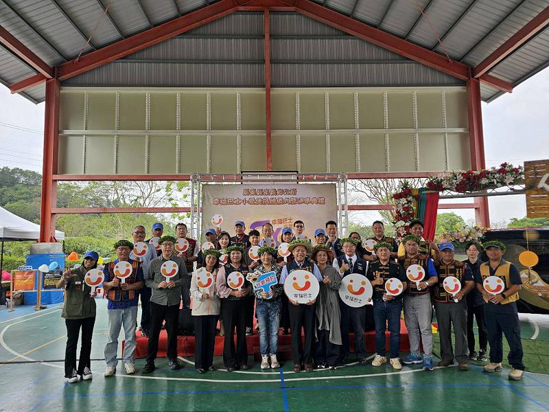 公私協力再加1 來義鄉幸福巴士獲贈1輛無障礙小巴