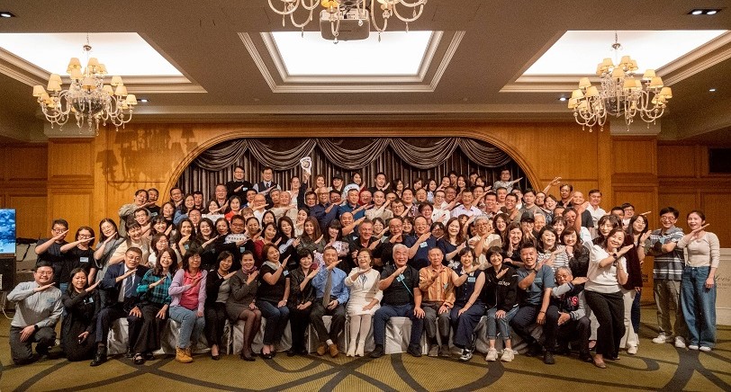 橫跨一甲子的空中傳奇  復興航空老員工十年重聚 續寫「那些年一起飛翔」的故事