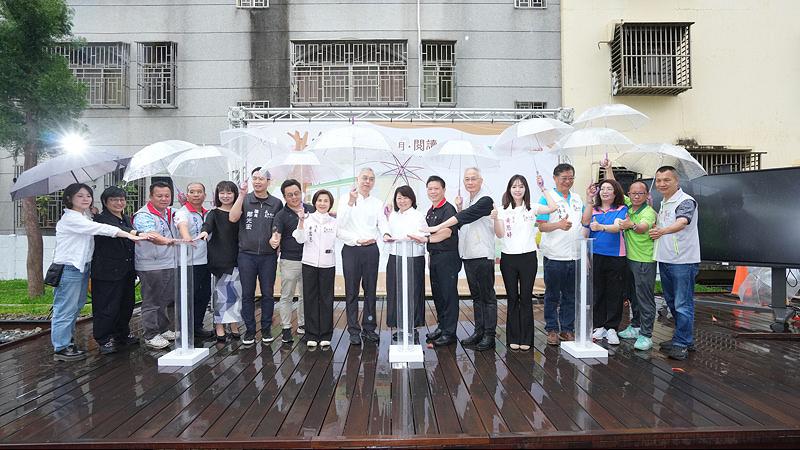 全台首例 嘉義市長黃敏惠與林森國小師生同慶林鐵車廂新生