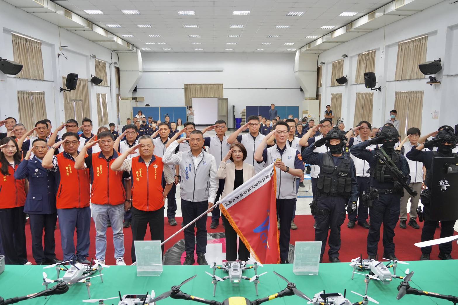 屏東警用無人機隊成軍 維安、交控與夜間搜索全面升級