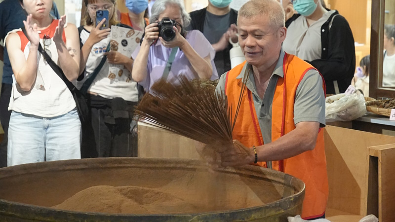 嘉義藝術節重現百年剖香腳技藝 「香腳花」博物館再現