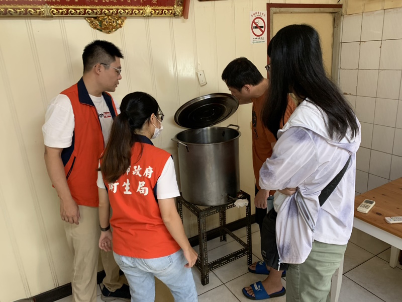 嘉義市追查臺南市衛生局通知問題苦茶油流向及下架回收情形