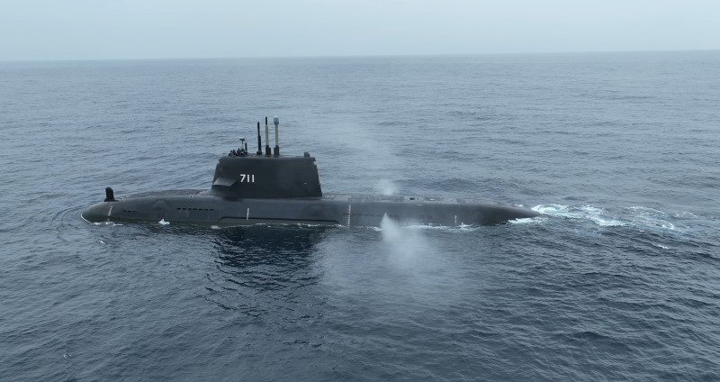 「海鯤軍艦」順利完成首次潛航測試