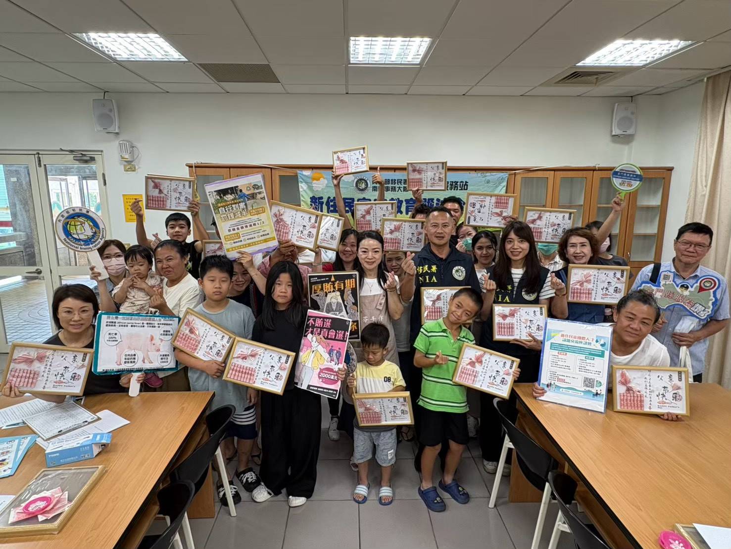    「花」點時間愛家人  金門新住民親子手作「有錢花」讓幸福滿「框」