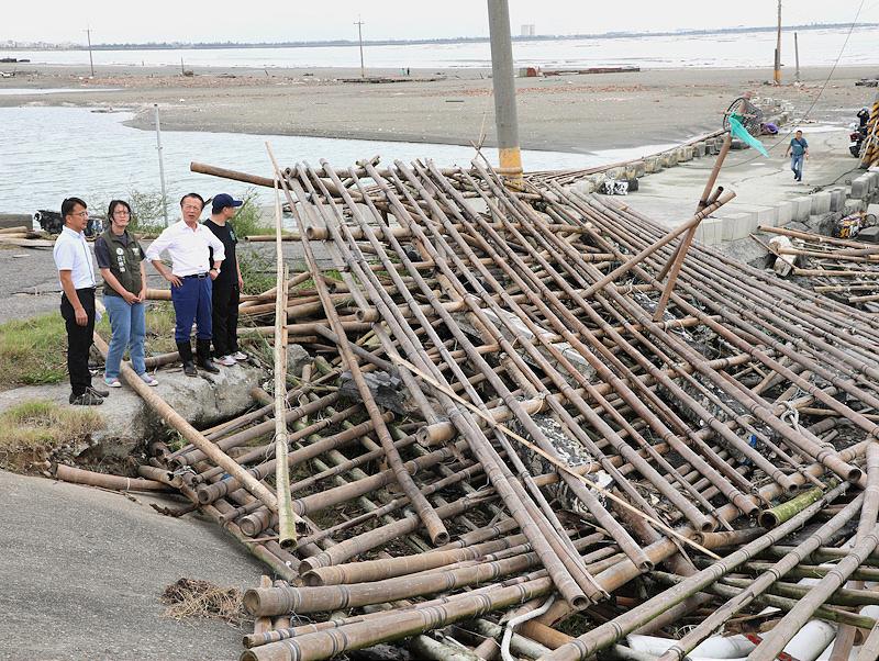 中颱丹娜絲重創嘉義 縣長翁章梁赴沿海地區視察災情
