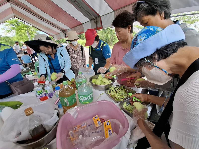 news photo