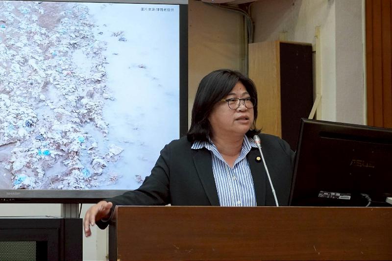 news photo