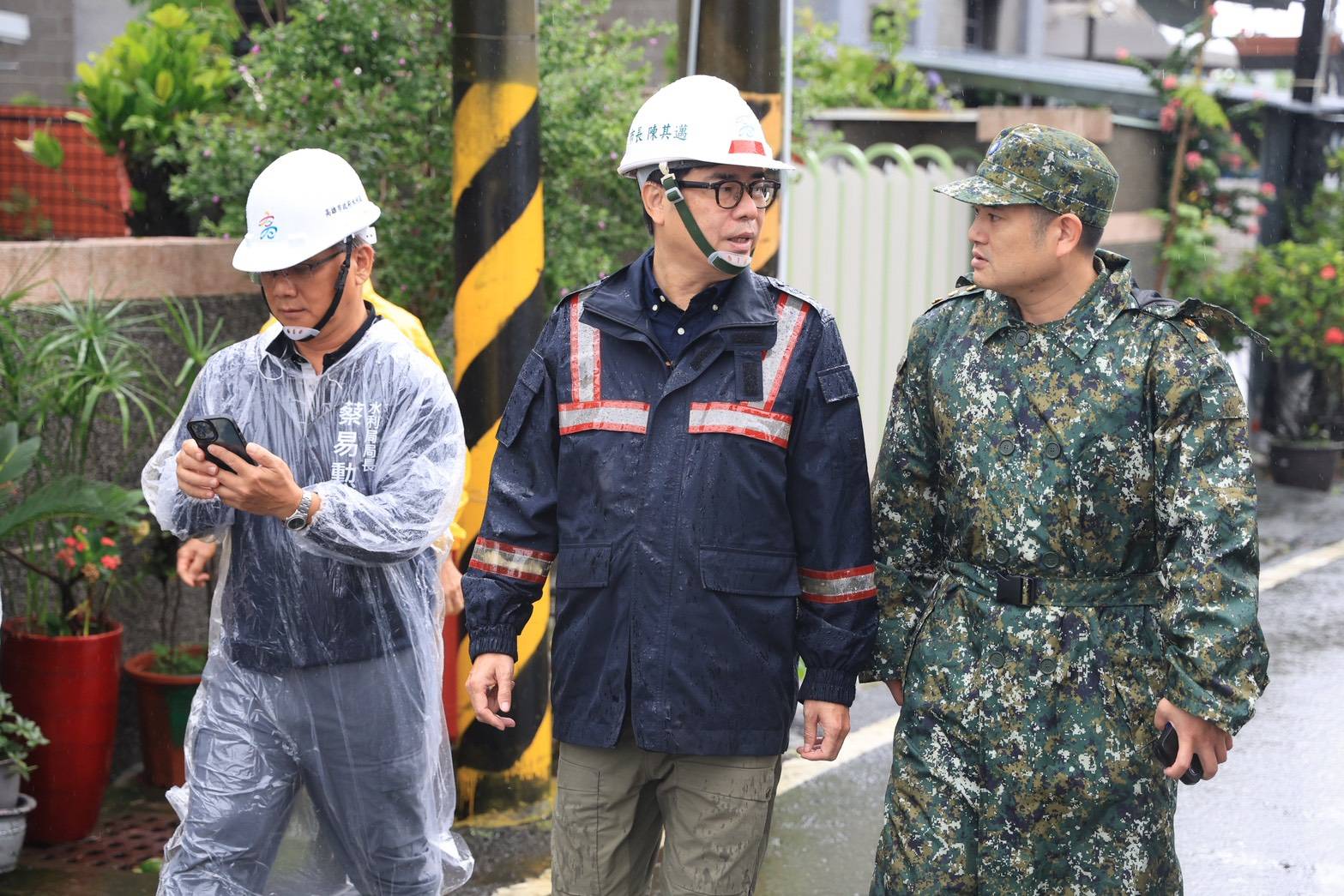 超大豪雨強襲高雄 陳其邁馬不停蹄緊盯水情掌握各地災情