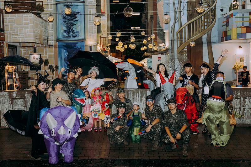 怪獸們職人町集合啦！ 奇幻萬聖派對嗨翻屏東