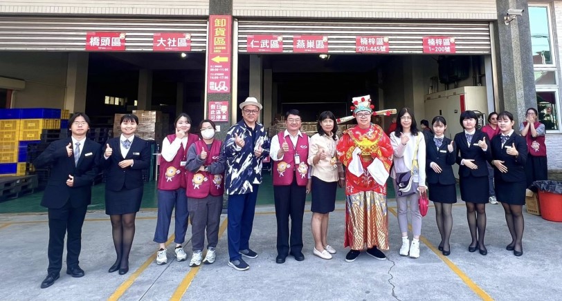 樹德科大攜手開富食品歲末送暖　學生實踐USR關懷高雄弱勢家庭