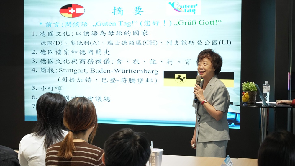 news photo