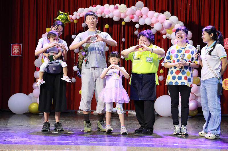 孩子與長輩共創世代饗宴 嘉義市東吳附幼「作伙來辦桌」熱鬧上菜