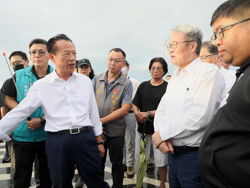 news photo