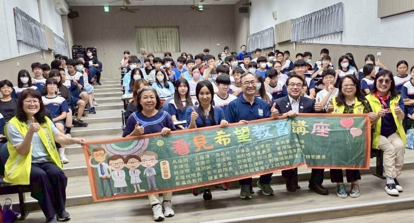 看見「芯」希望  沈芯菱走進鳳甲國中  引領學子用愛與行動創造幸福