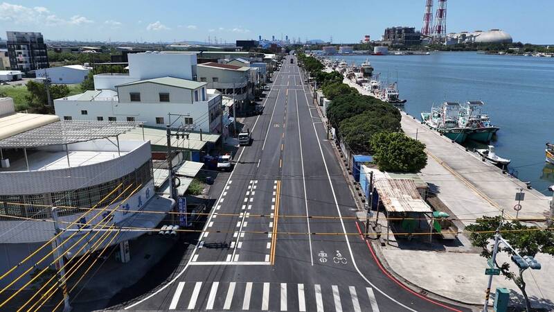 高雄茄萣區民權路全面翻新  採買興達港「現撈仔」更順暢