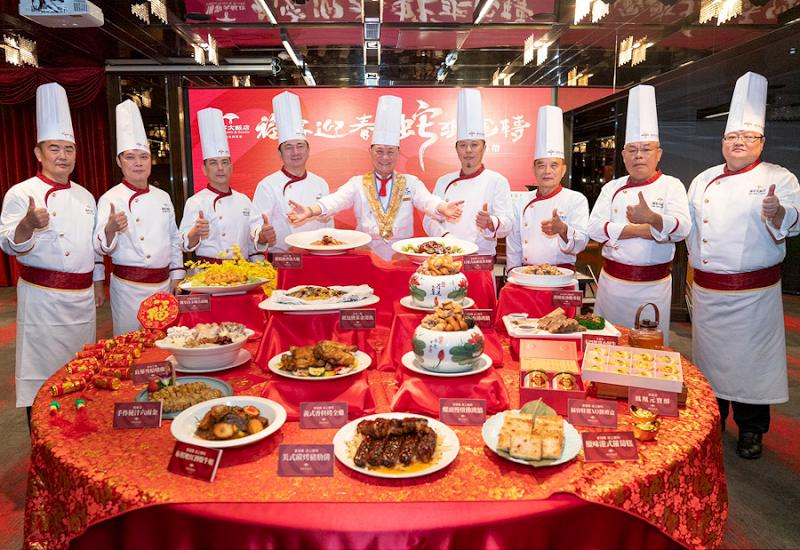 嘉義福容大飯店外帶年菜熱賣中 十人份套餐5680元起 首推西式年菜  紅酒燉牛頰 烤全雞 豬肋排上桌