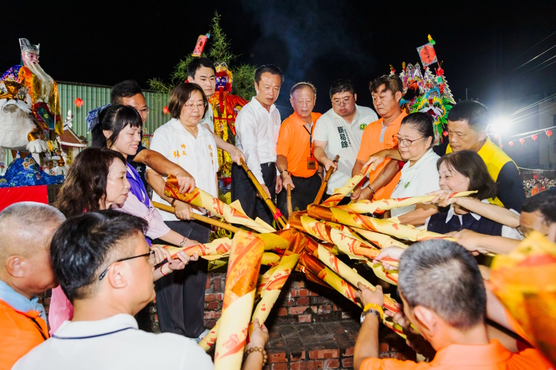 嘉義民雄大士爺祭深夜火化昇天 帶走災厄