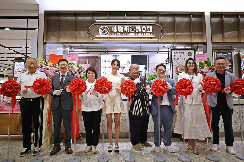 news photo