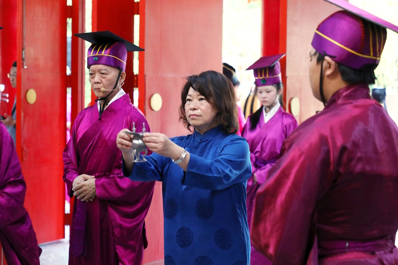 news photo