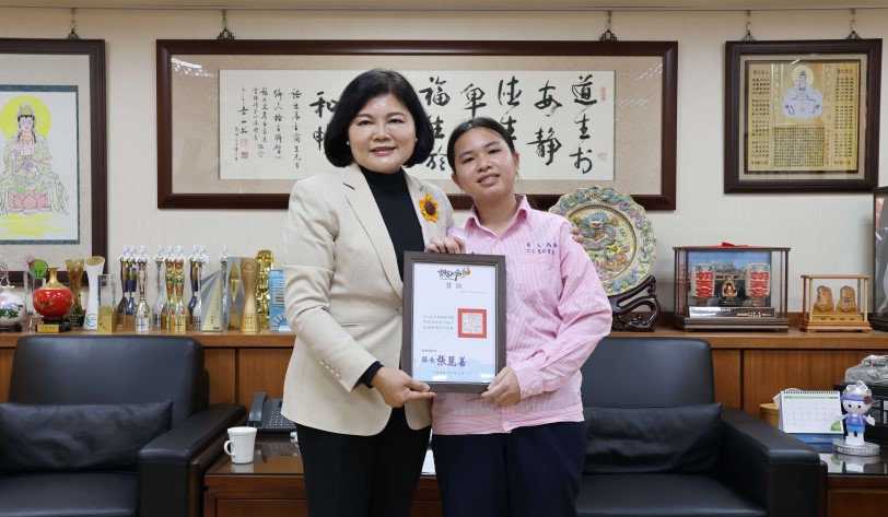 張麗善縣長與暖心學生吳姍霓對談 鼓勵實現護理師理想 幫助更多人