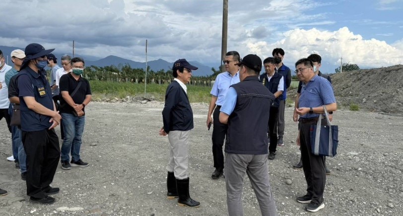 杜絕不法盜採農地砂石！林欽榮副市長率隊查勘美濃農地 啟動「密集地毯式巡查」