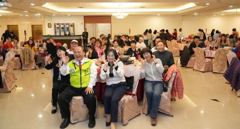 陳光復出席護理師護士公會餐敘 感謝白衣天使守護鄉親健康