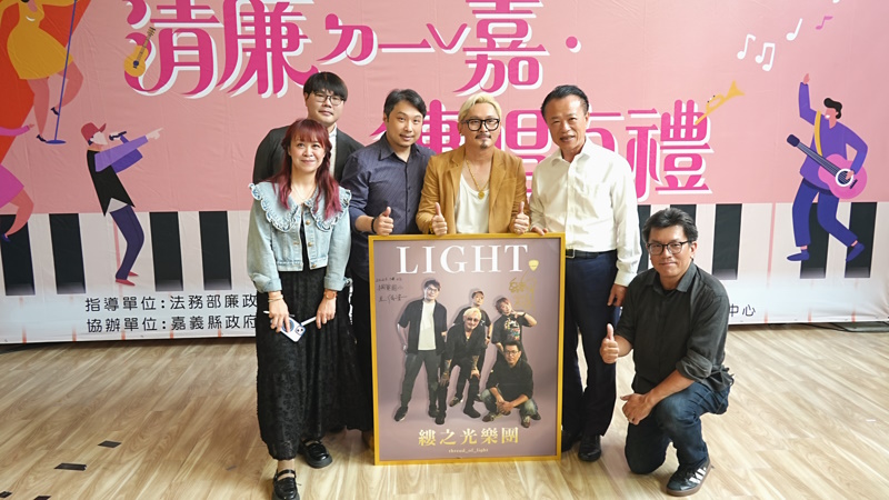 news photo