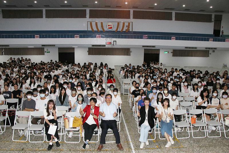 news photo