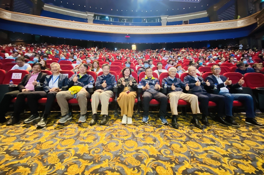 義大遊樂世界迎中鋼親子日　3000人共度白色情人節