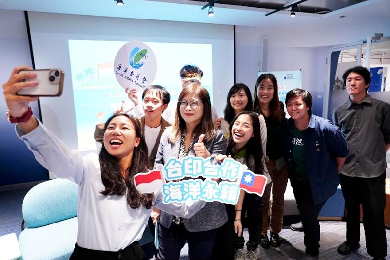 跨越國界的海洋行動：海洋委員會印尼海廢治理合作計畫青年訪團發布國際交流成果