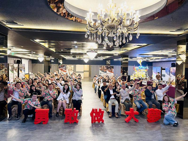屏東大店長第12期結訓  28位青年創業家展現創新實力