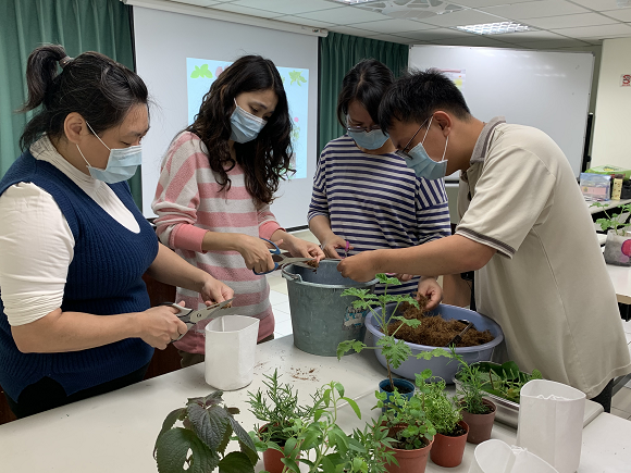 喜憨兒基金會推動到宅支持服務 陪伴家庭照顧者走過照顧長路