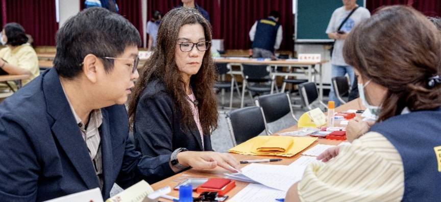 豪雨狂炸  周春米南下視察災情 委託副縣長登記參選連任
