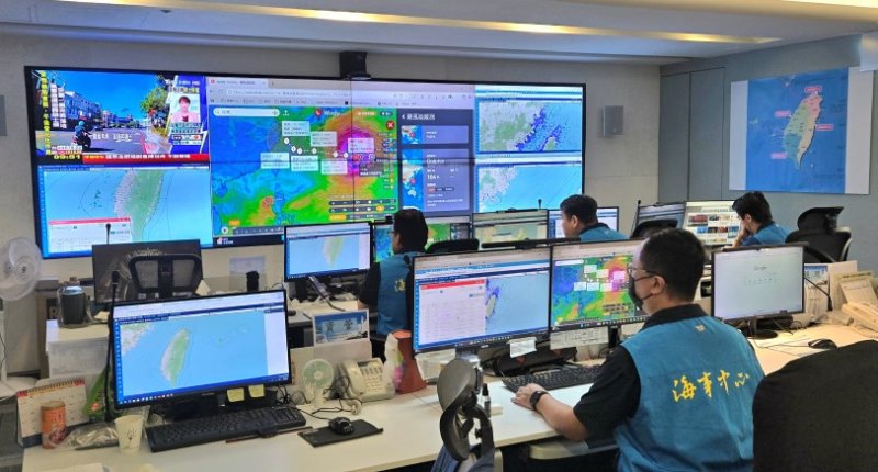 因應白海豚颱風 航港局啟動北部及東部海域近岸12浬船舶淨空 滯留船舶將依法處置